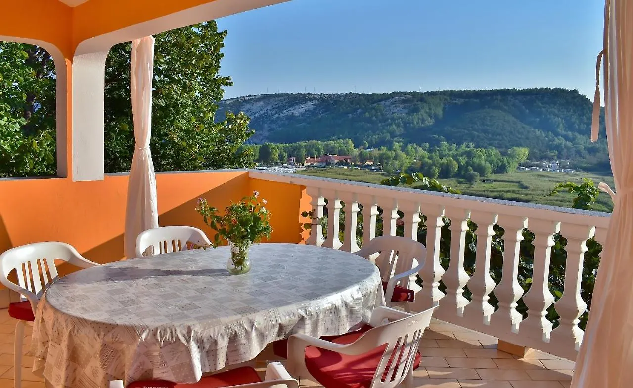 Apartment Feniks Apartmani Lopar