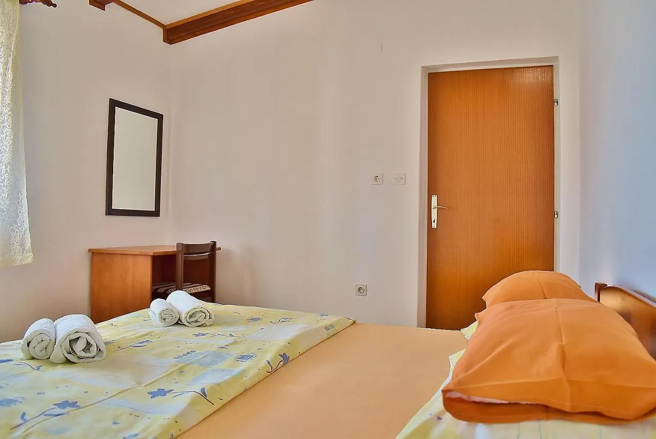 Feniks Apartmani Lopar