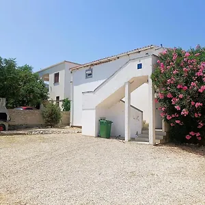 https://new-apartments-babic-only-50-meters-from-the-sea.hotelinzadar.com